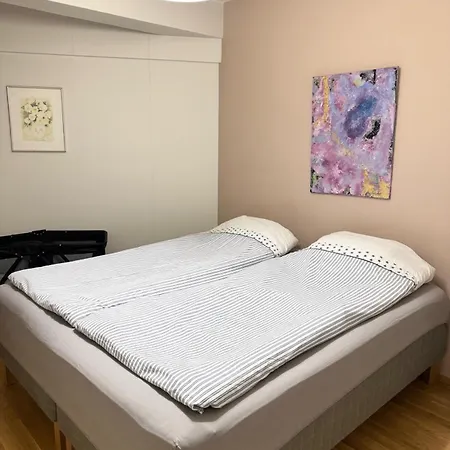 Hhh Hideaway In Helsinki, Free Parking, Close To Lauttasaari Metro * הלסינקי
